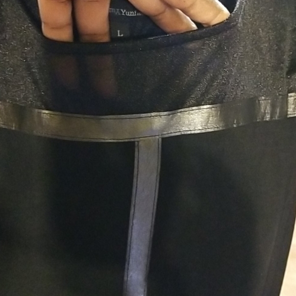 Top - Picture 2 of 4